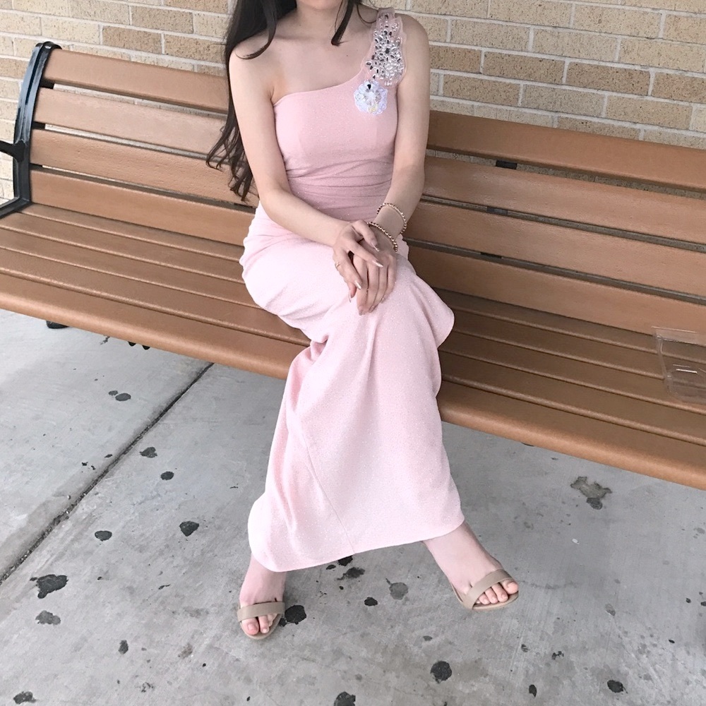 Pink dress! ✨